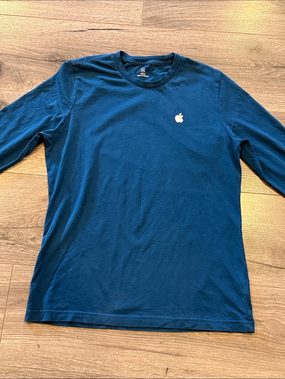 Apple Women beautiful blue Long sleeve Tee - Techie Comfortable Casual